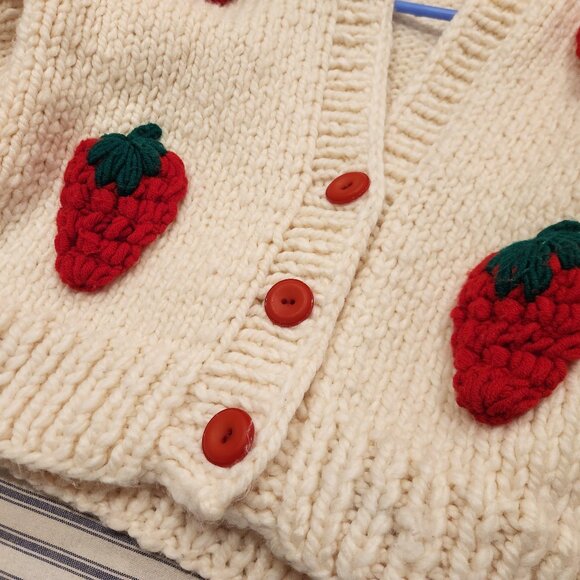 Strawberry Red and White Hand-Knit Chunky Sweater Cardigan M - Picture 6 of 6